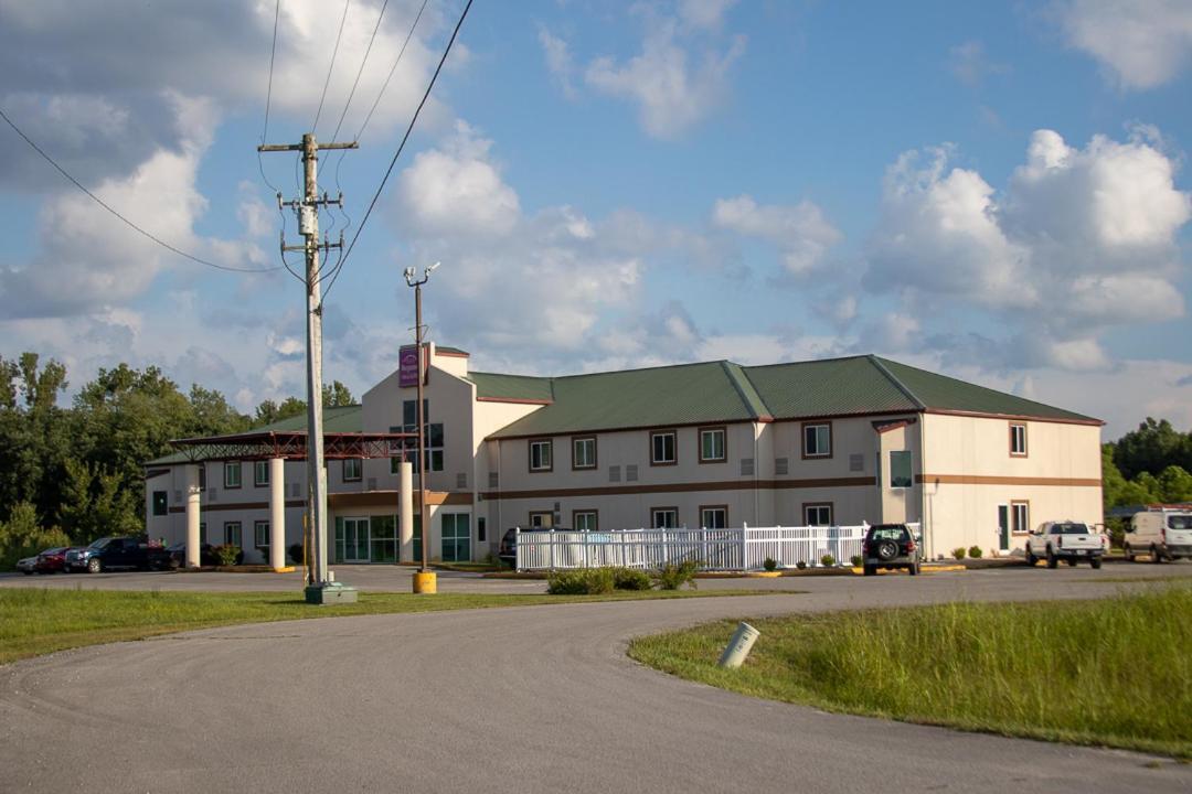 Morgantown Inn & Suites Экстерьер фото